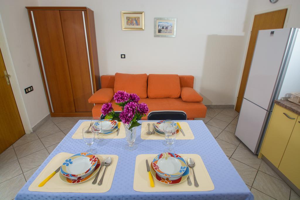 Apartments Jerkunica Rogoznica  Room photo